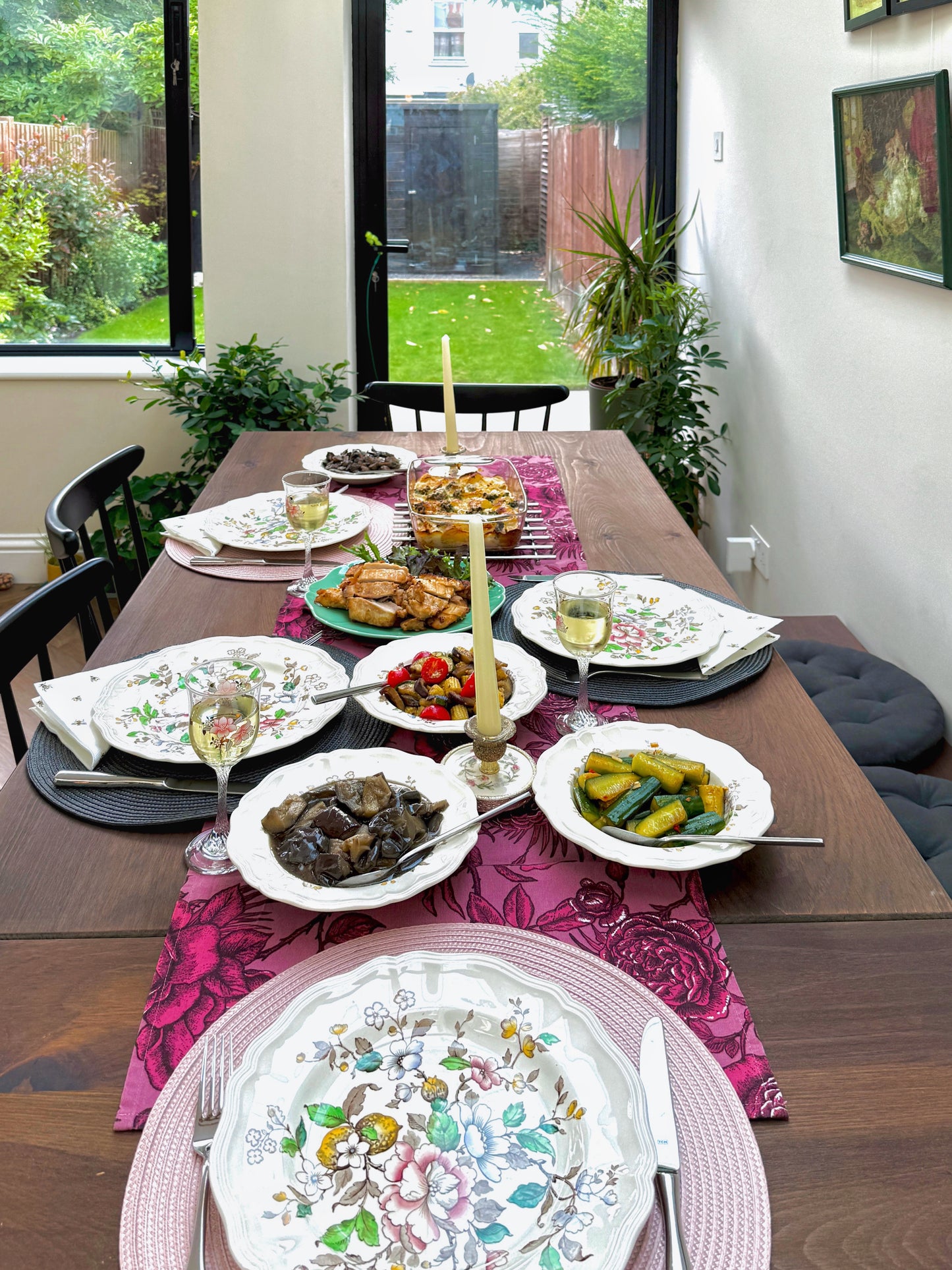 ロイヤルドルトン「モンマス」食器セット - スカラップリム、1950年代