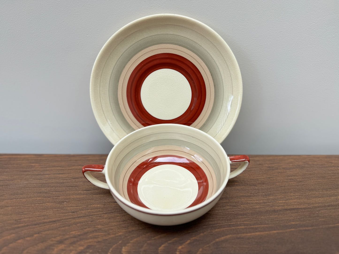 Susie Cooper Crown Works Burslem ‘Wedding Band’ Kestrel Shape Soup Cup & Saucer, C.1930s
