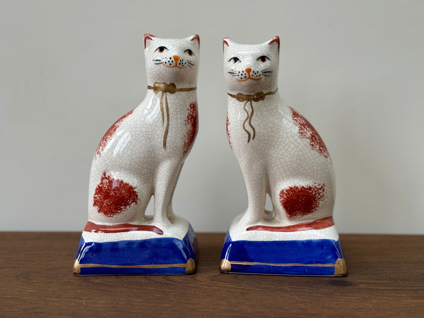 Pair of Vintage Staffordshire Cats with Gold Ribbon Collars - (Large, 18cm)