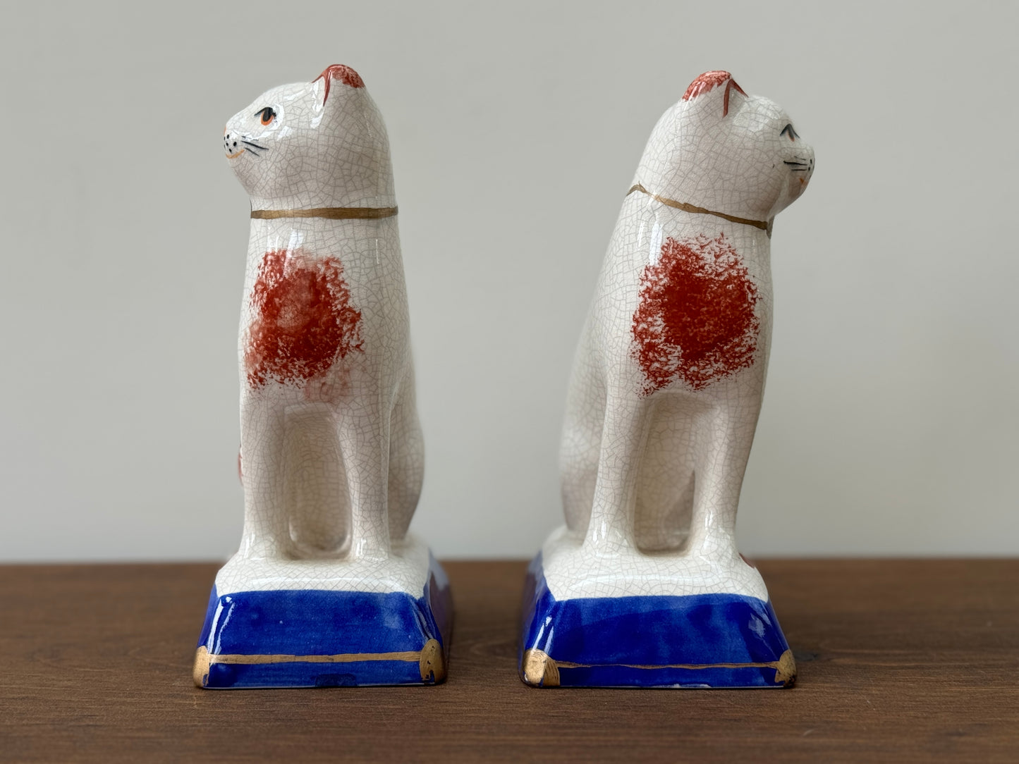 Pair of Vintage Staffordshire Cats with Gold Ribbon Collars - (Large, 18cm)