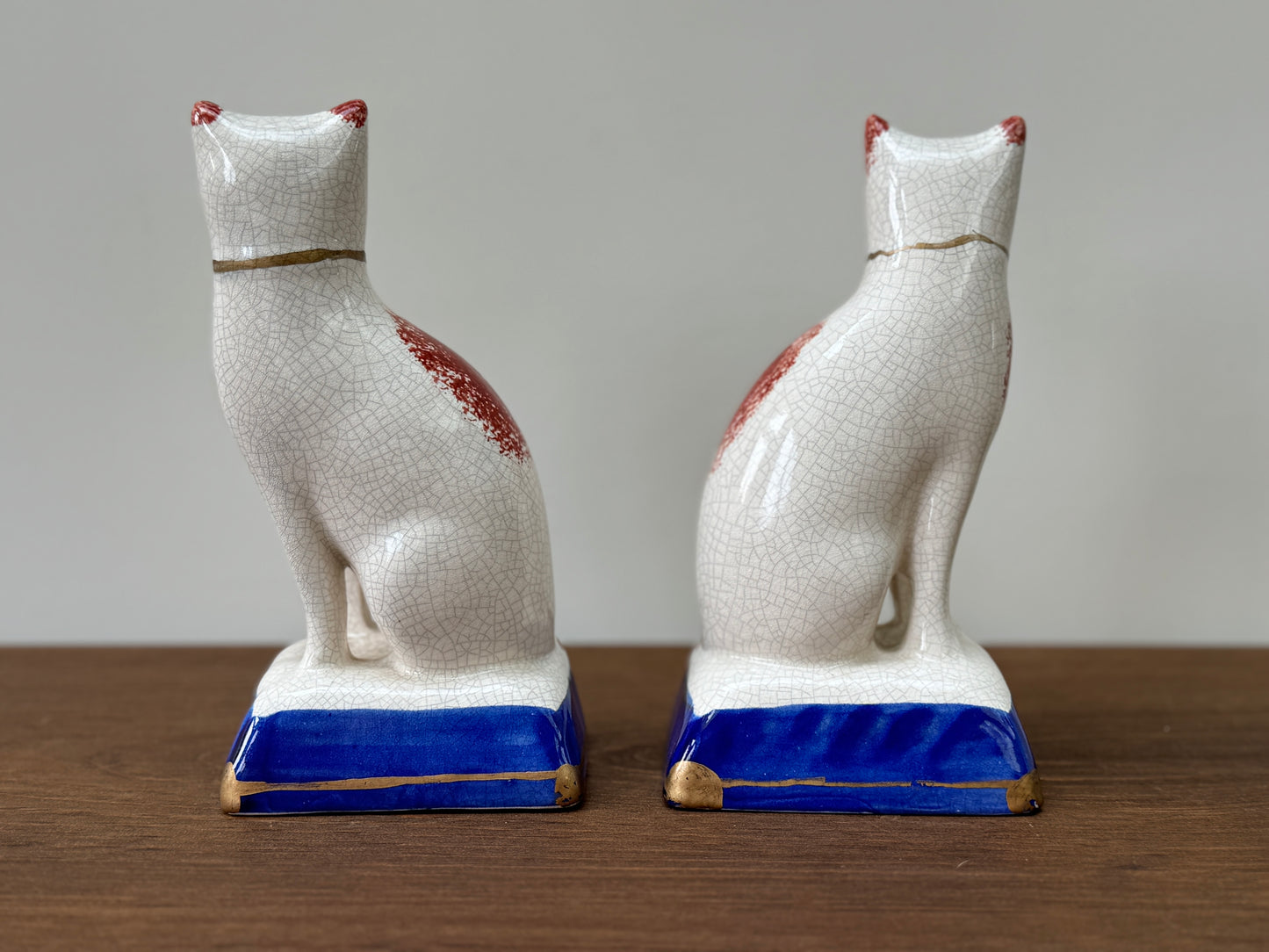 Pair of Vintage Staffordshire Cats with Gold Ribbon Collars - (Large, 18cm)