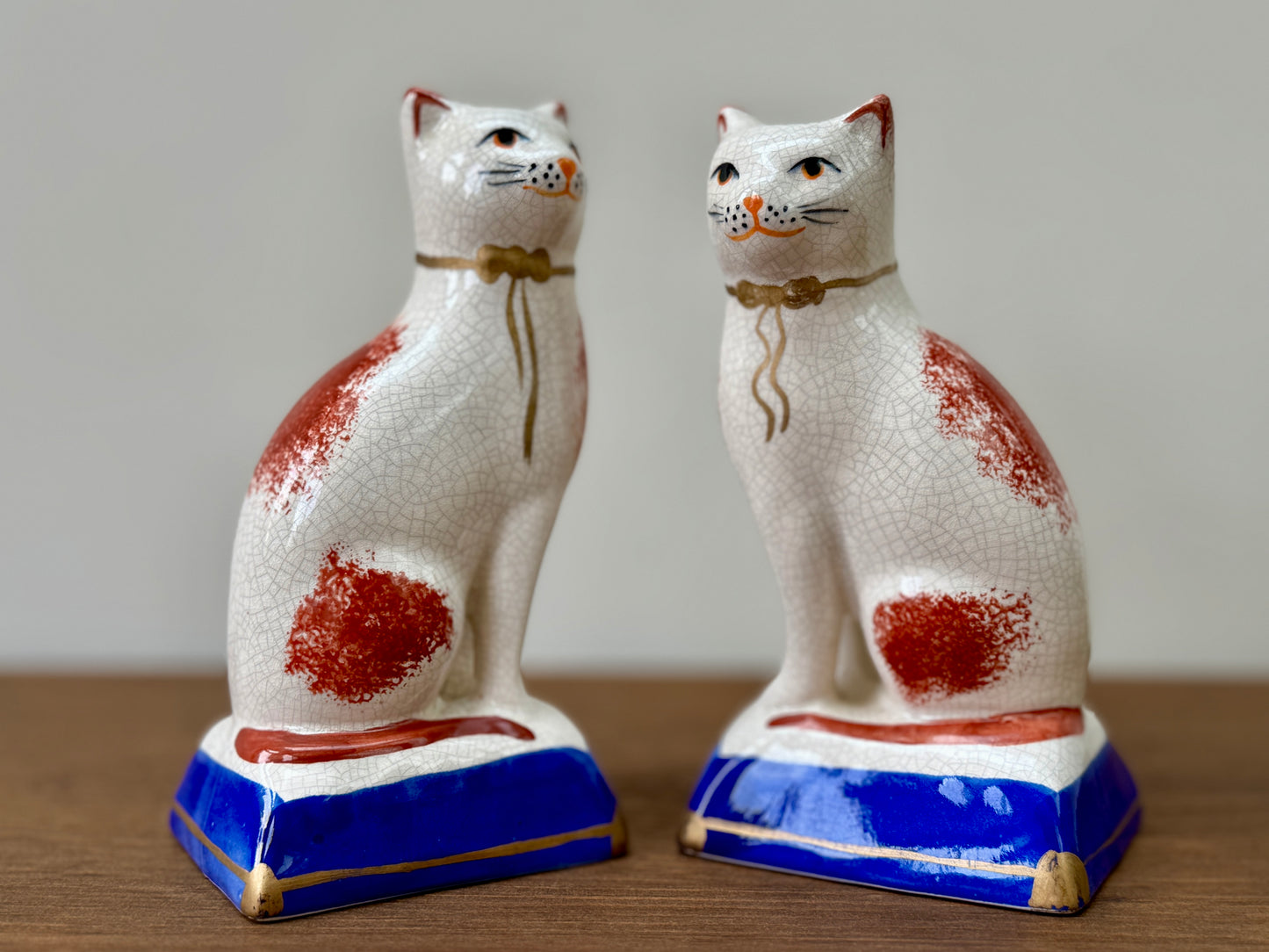 Pair of Vintage Staffordshire Cats with Gold Ribbon Collars - (Large, 18cm)