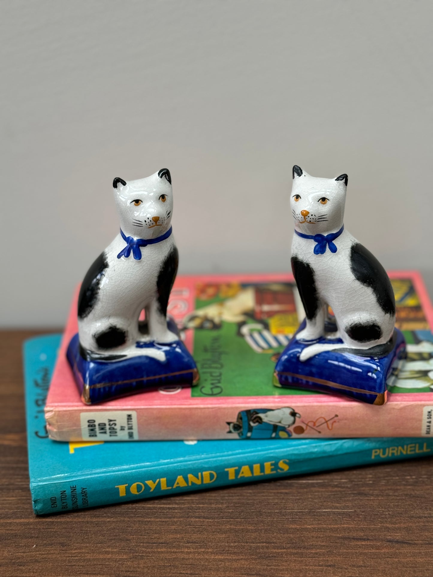 Staffordshire cats