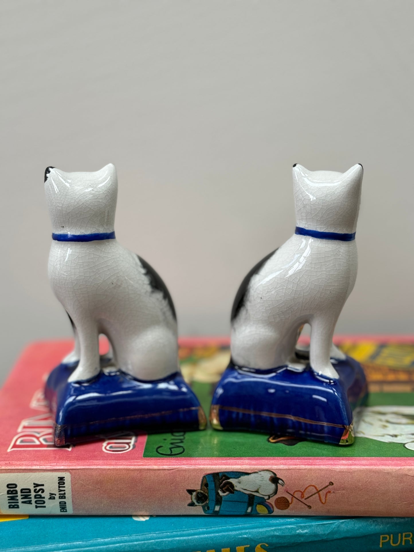 ヴィンテージのスタッフォードシャーキャットのペア(2個セット)