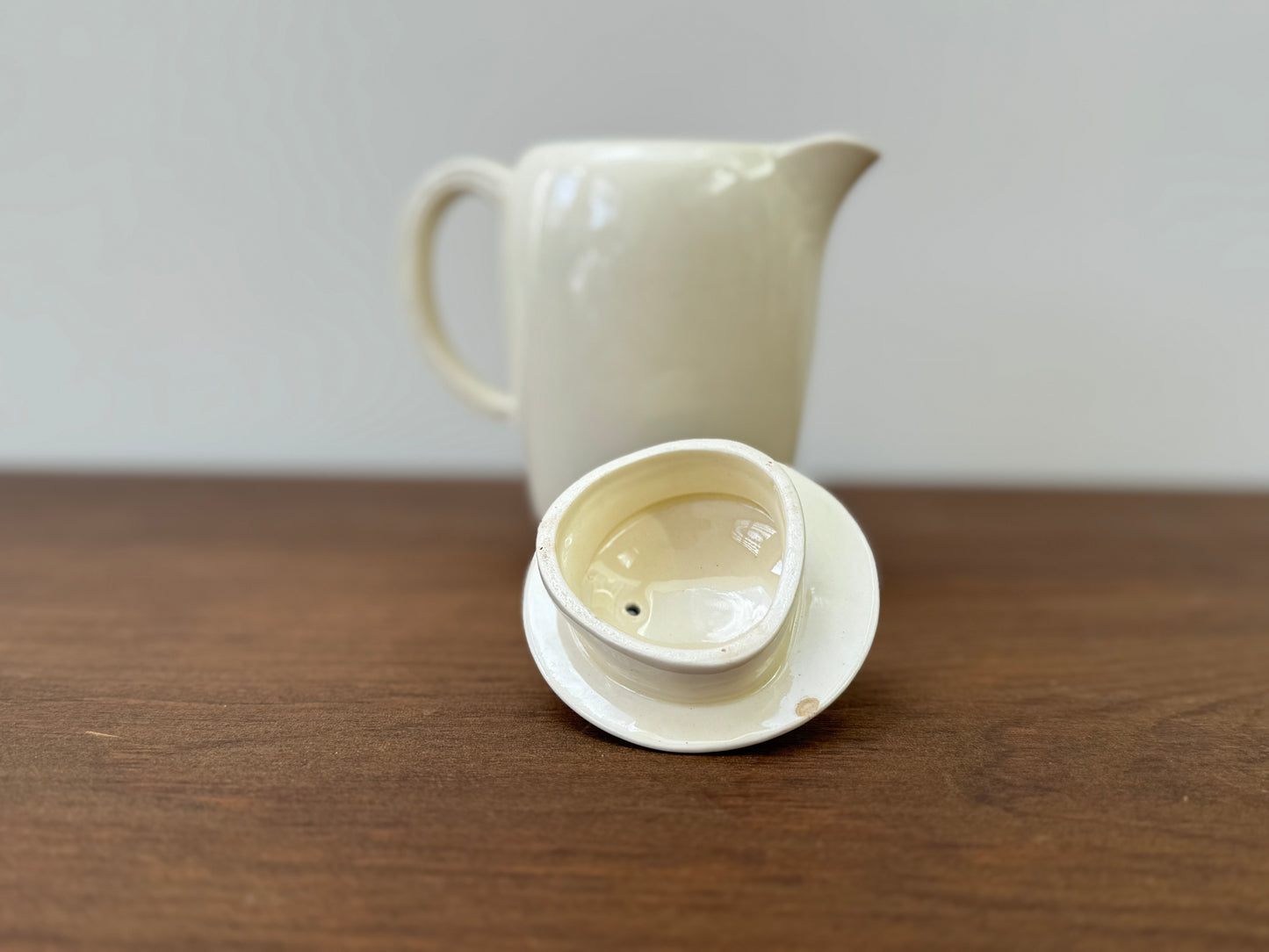 スージークーパー、ターコイズのバンド柄コーヒーポットとトーストラックのセット|C.1938年/パターンNo.1579