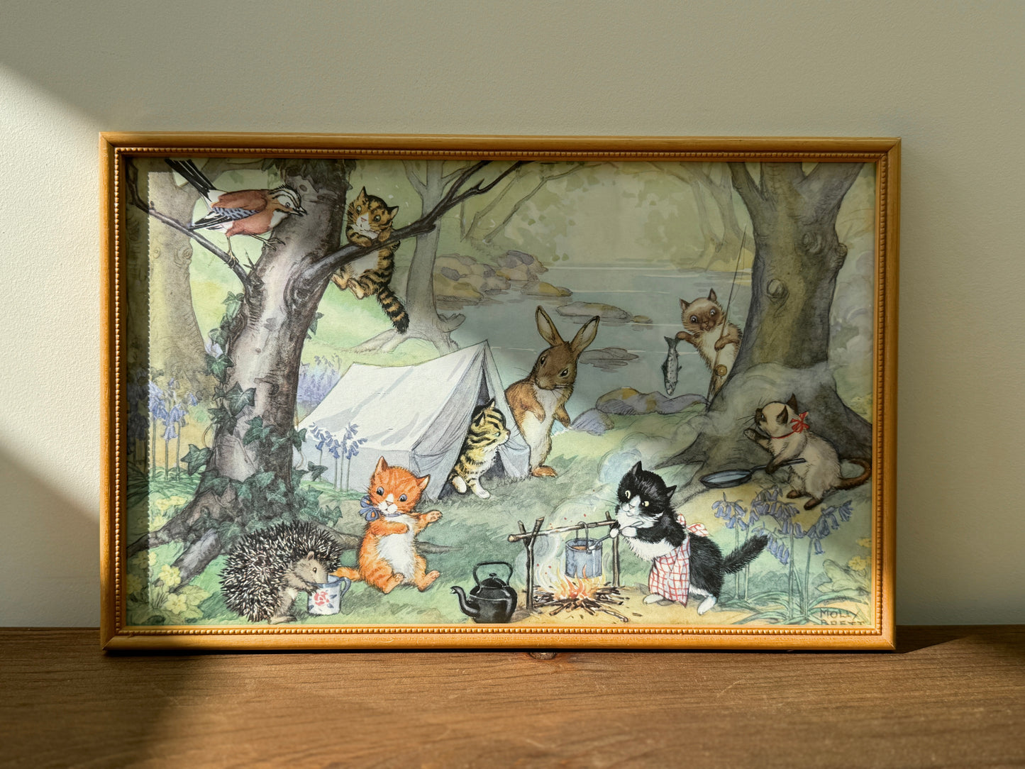 ヴィンテージ額入りプリント、モリー・ブレット作「子猫たち、キャンプに行く」