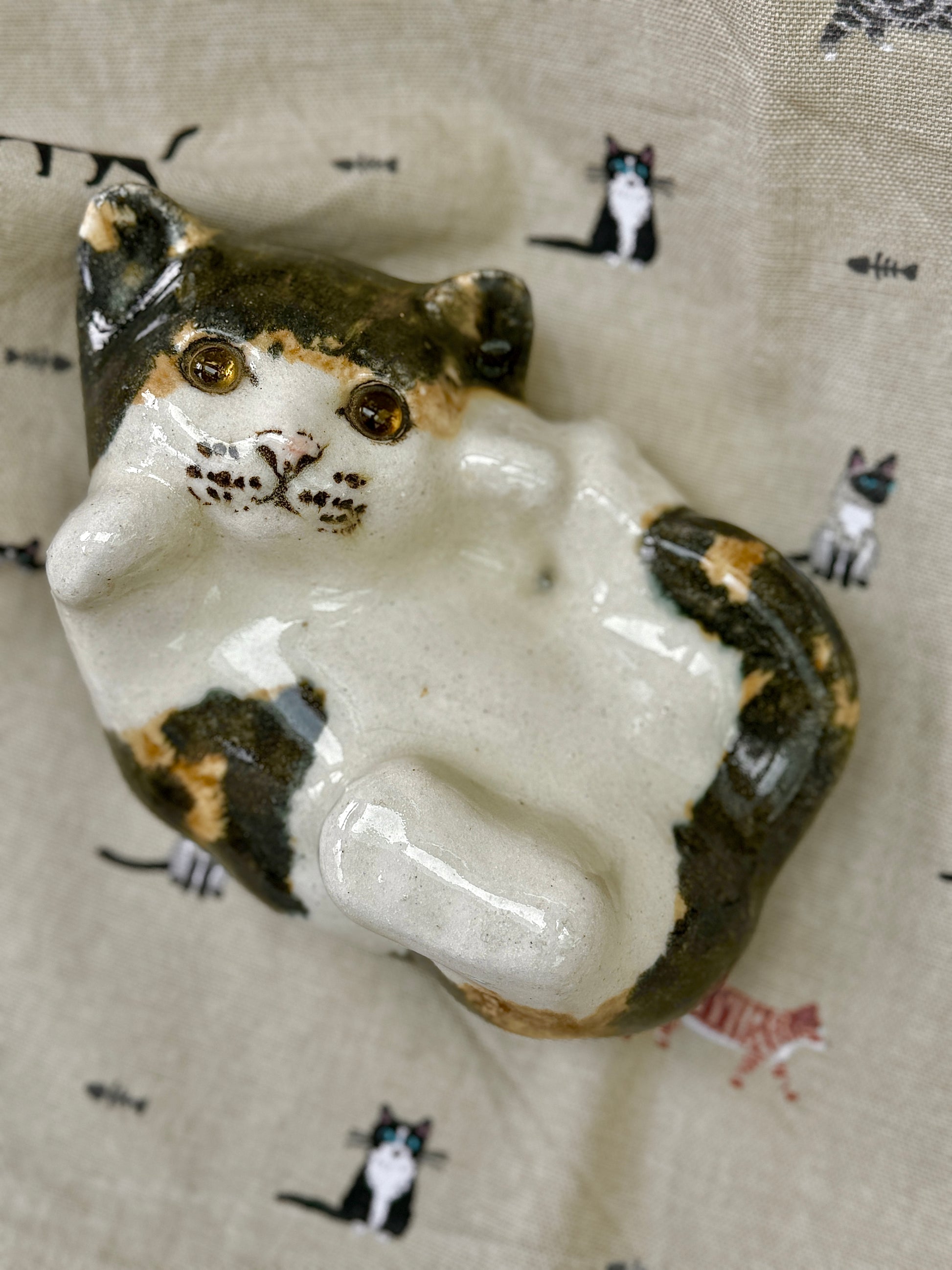 Winstanley Cats Figurine, Calico, Size 2-Ornament-Winstanley Cat-My Happy London Home