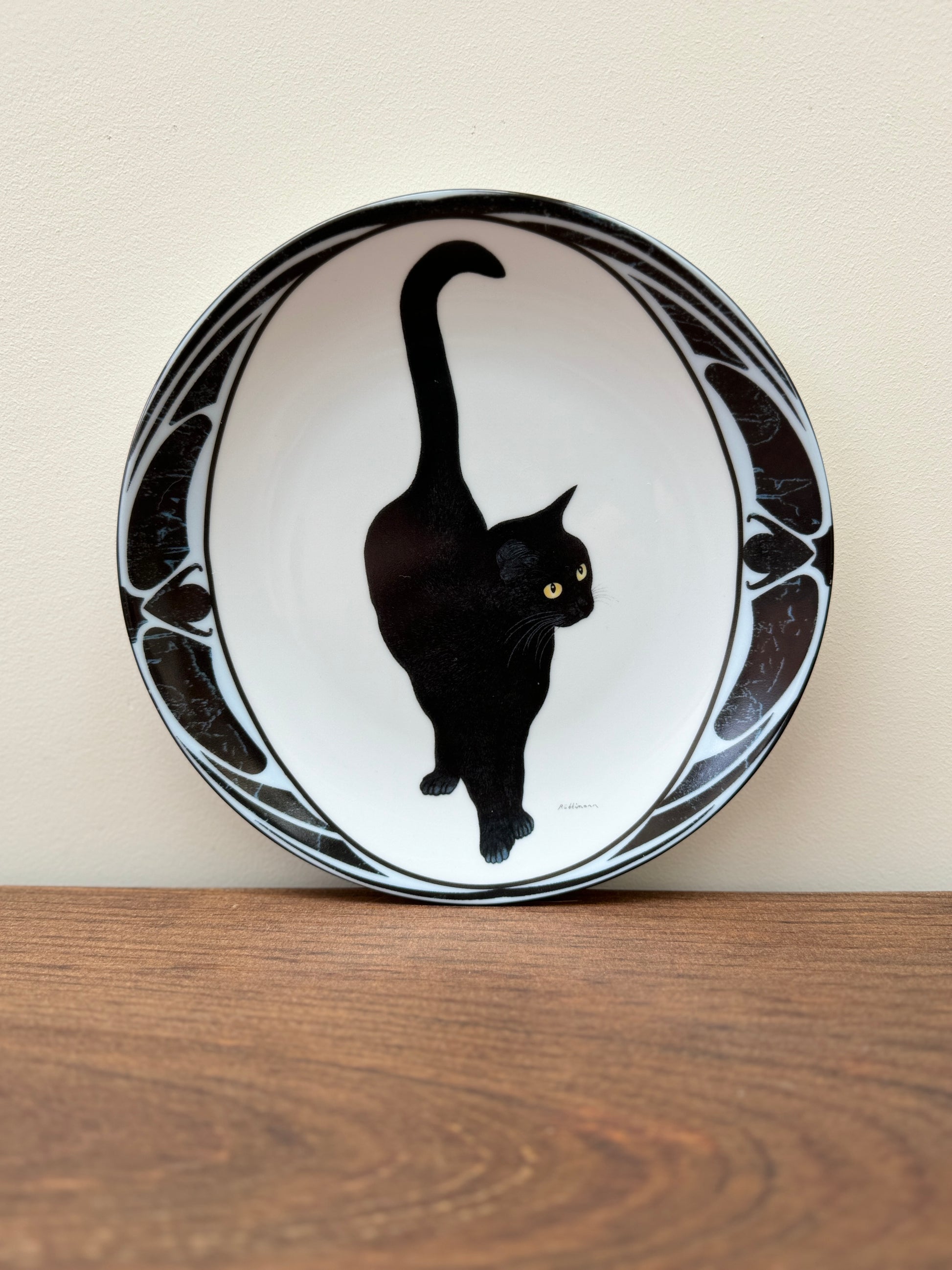 Wall Plate - Black Cat ‘Proud Beauty’ from the ‘On Quiet Paws’ Series by Hans Ruttimann, 1994-Plate-Ottlinger Sevelen-My Happy London Home