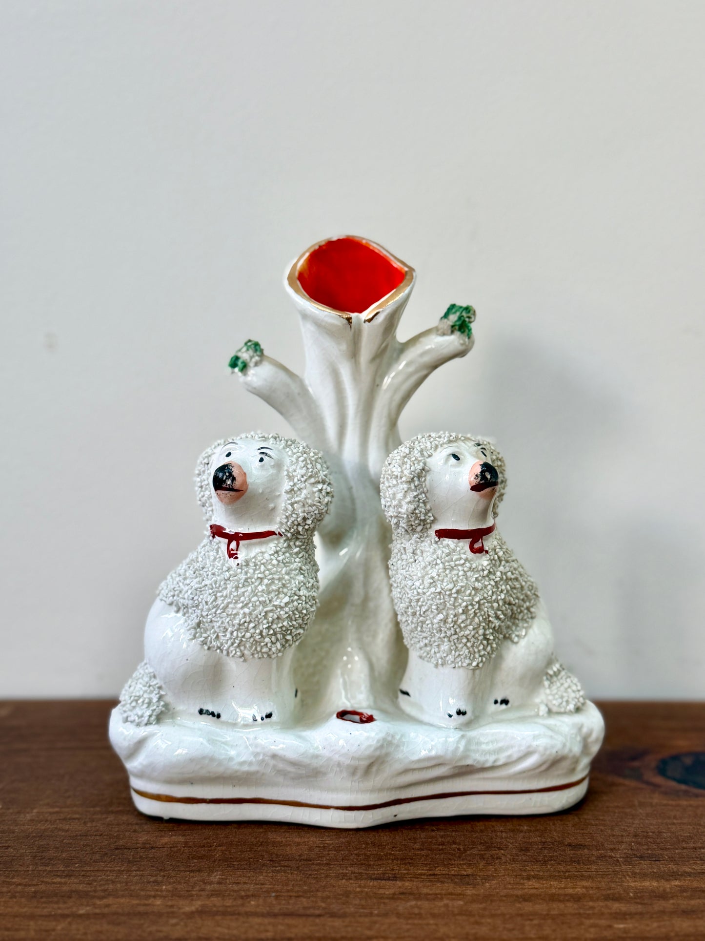 アンティーク、スタッフォードシャー プードルのスピルベース