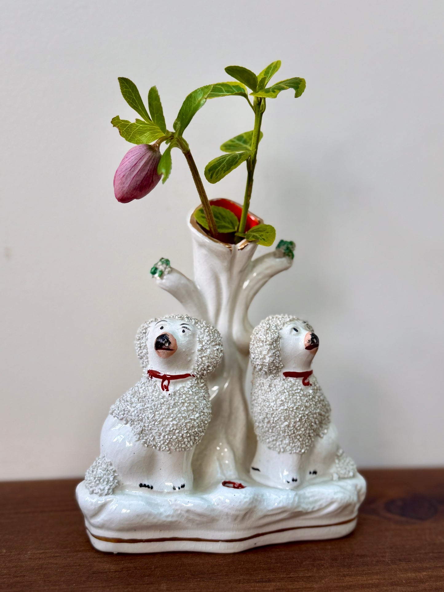 アンティーク、スタッフォードシャー プードルのスピルベース