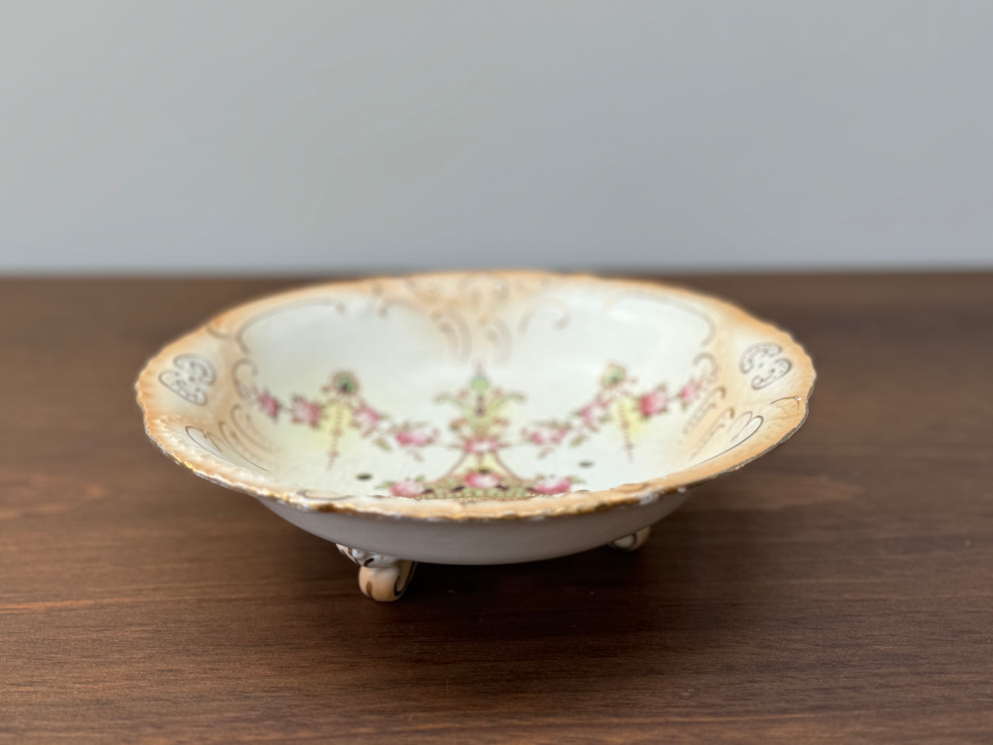 Crown Devon "ETNA" Series Footed Draining Bowl - C.1910