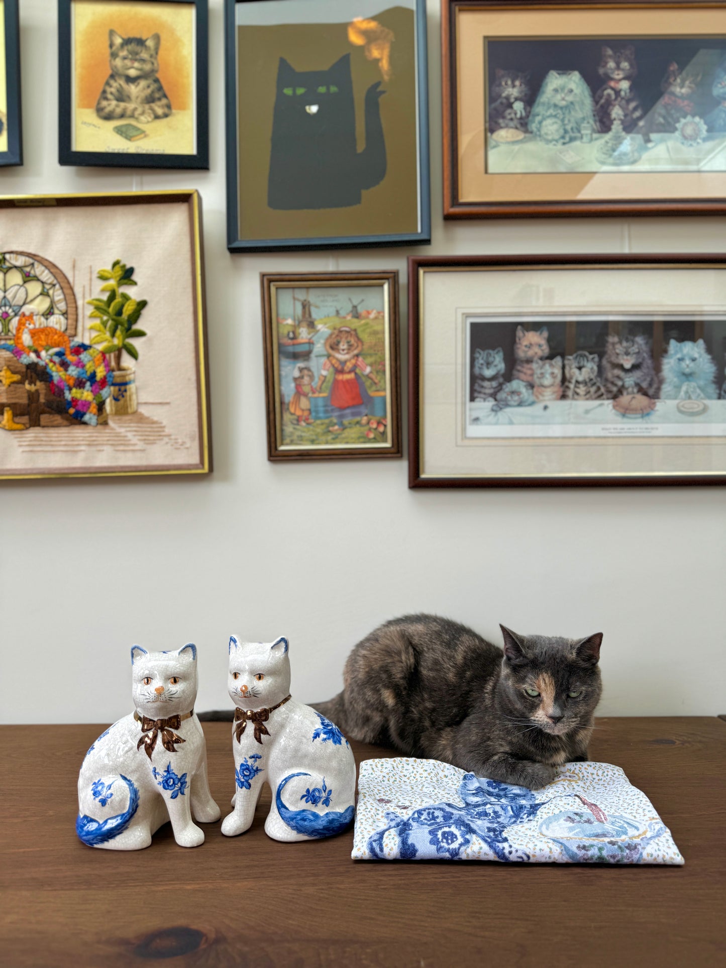 Pair of Staffordshire Cats by William Kent with Blue Floral Pattern, C.1940s