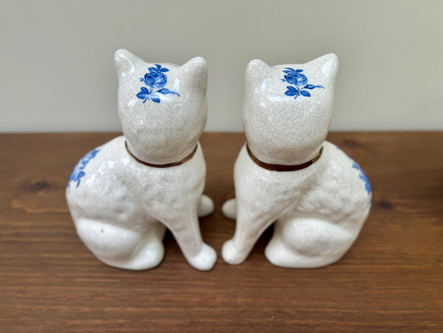 Pair of Staffordshire Cats by William Kent with Blue Floral Pattern, C.1940s