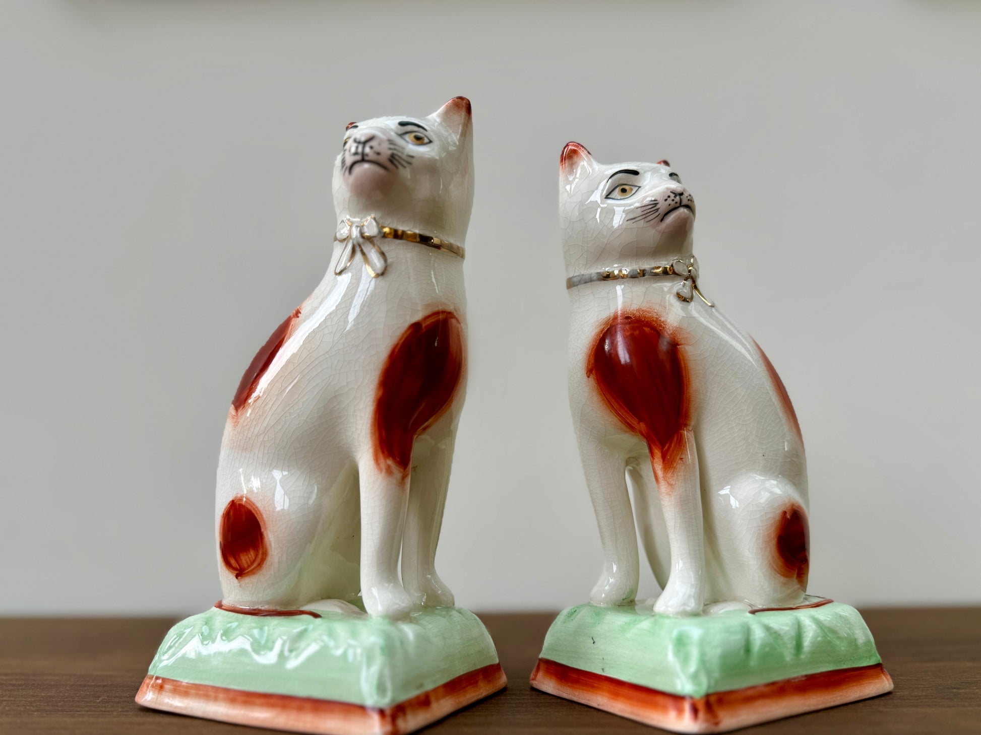 ヴィンテージ　アンティーク　スタッフォードシャーキャット　Vintage Antique Staffordshire Cats My Happy London Home マイ・ハッピー・ロンドン・ホーム　