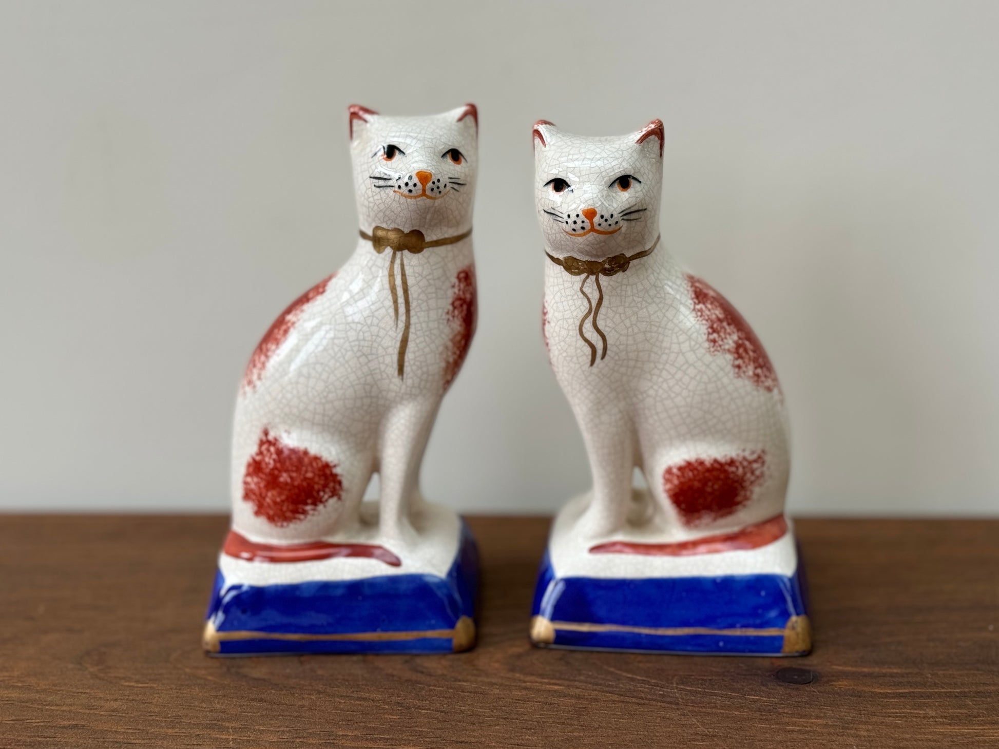 Pair of Vintage Staffordshire Cats with Gold Ribbon Collars - (Large, 18cm)-Ornament-My Happy London Home-My Happy London Home