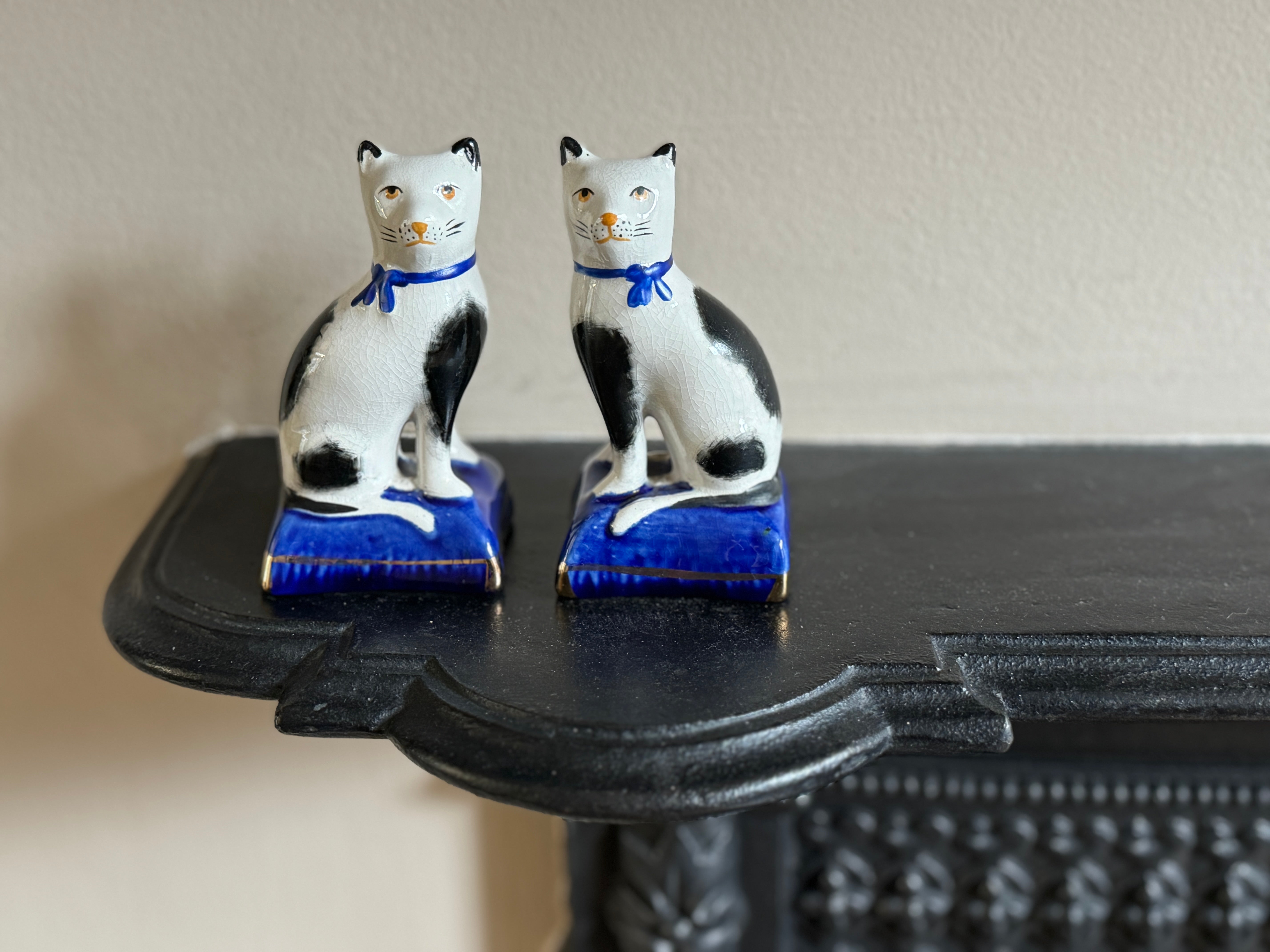 English Antique Staffordshire Cat Pair – My Happy London Home