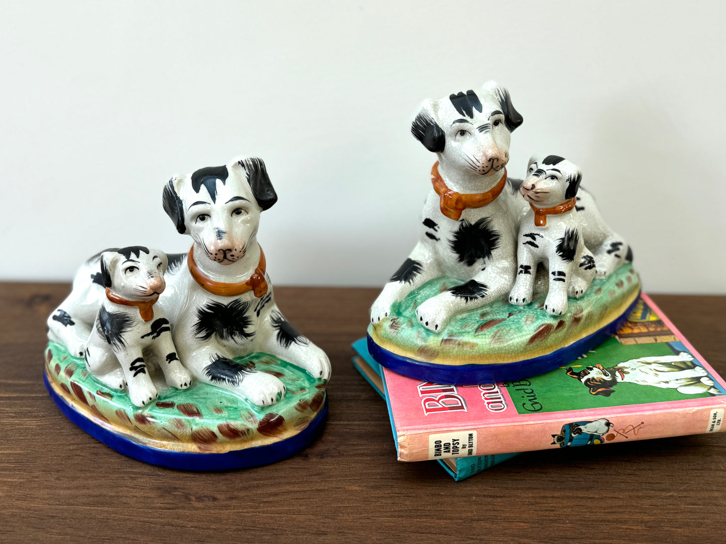 Rare Pair of Staffordshire Dogs with Puppies – Handpainted, Vintage Design