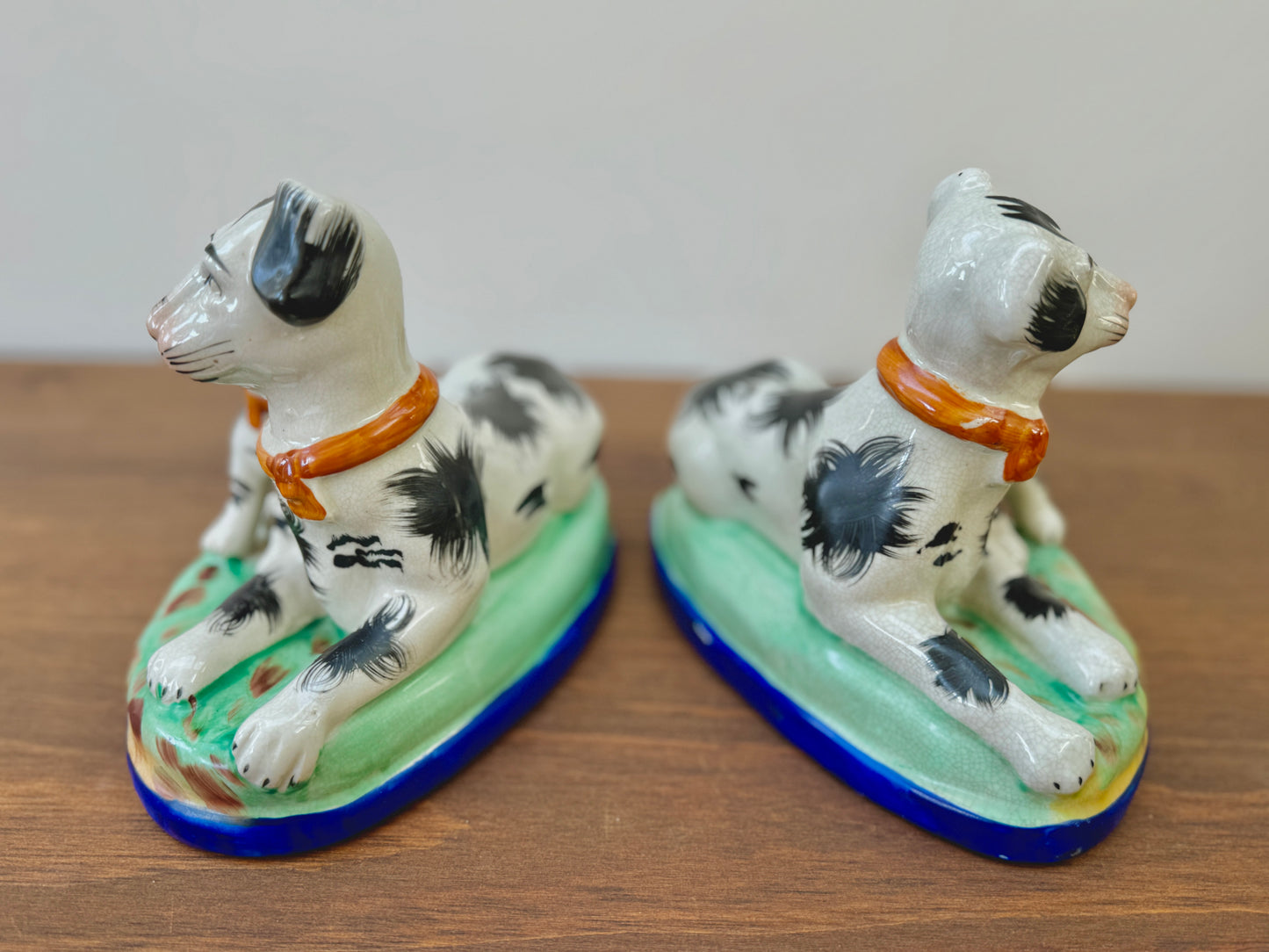 Rare Pair of Staffordshire Dogs with Puppies – Handpainted, Vintage Design