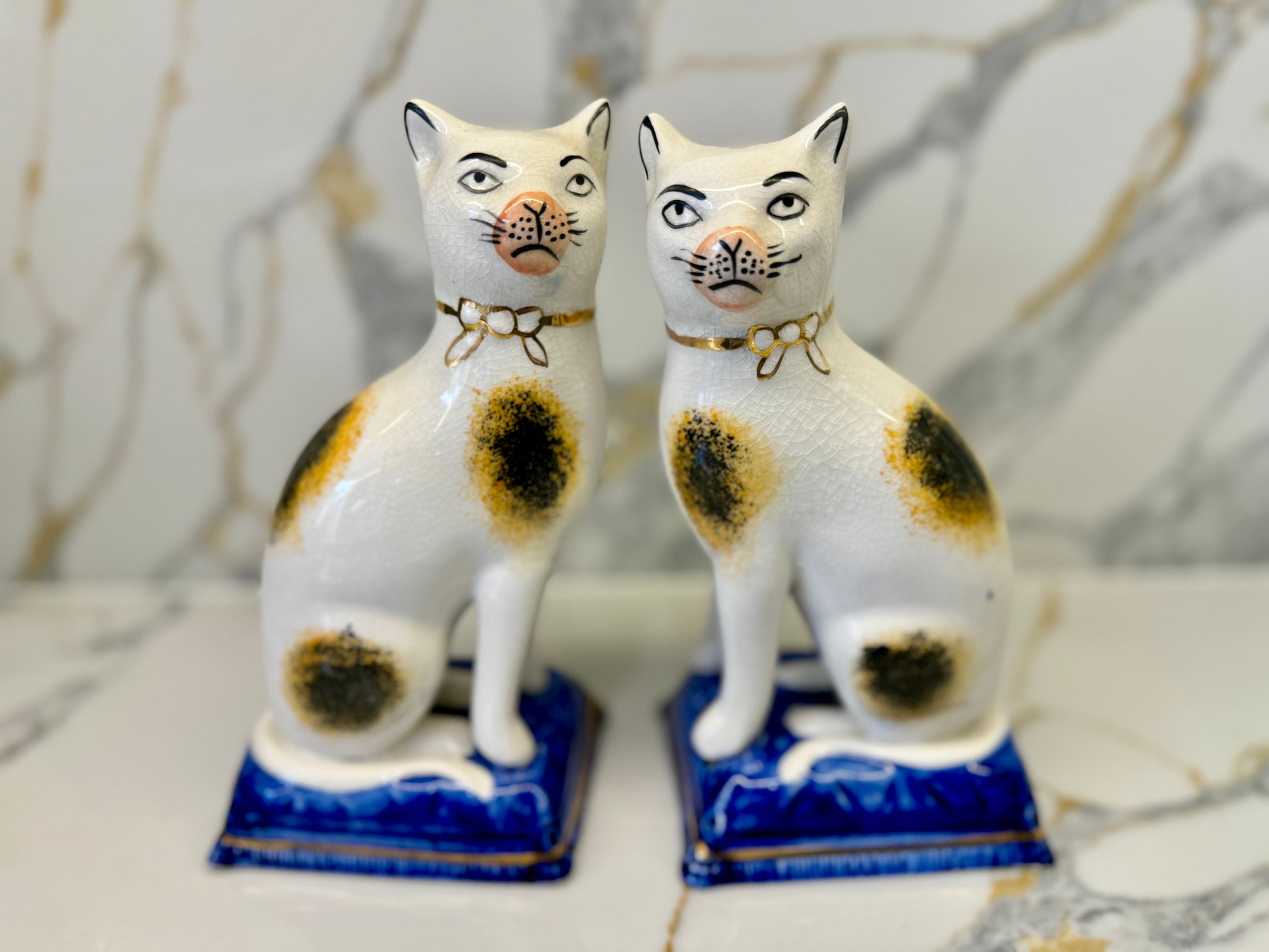 Victorian-Style Staffordshire Cats (Large,18.5cm) with Eyebrows, Sponge Painted Pattern-Ornament-My Happy London Home-My Happy London Home