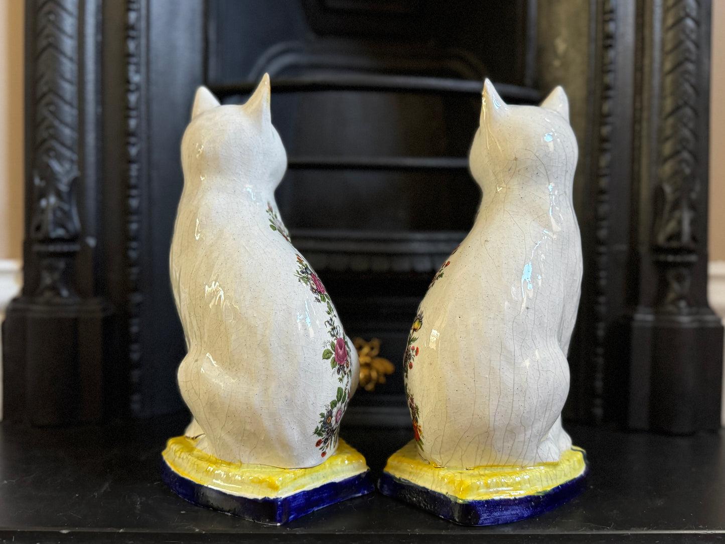 アンティーク、花柄スタッフォードシャーキャット（ペア）｜19世紀後期〜20世紀初期頃