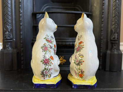 アンティーク、花柄スタッフォードシャーキャット（ペア）｜19世紀後期〜20世紀初期頃