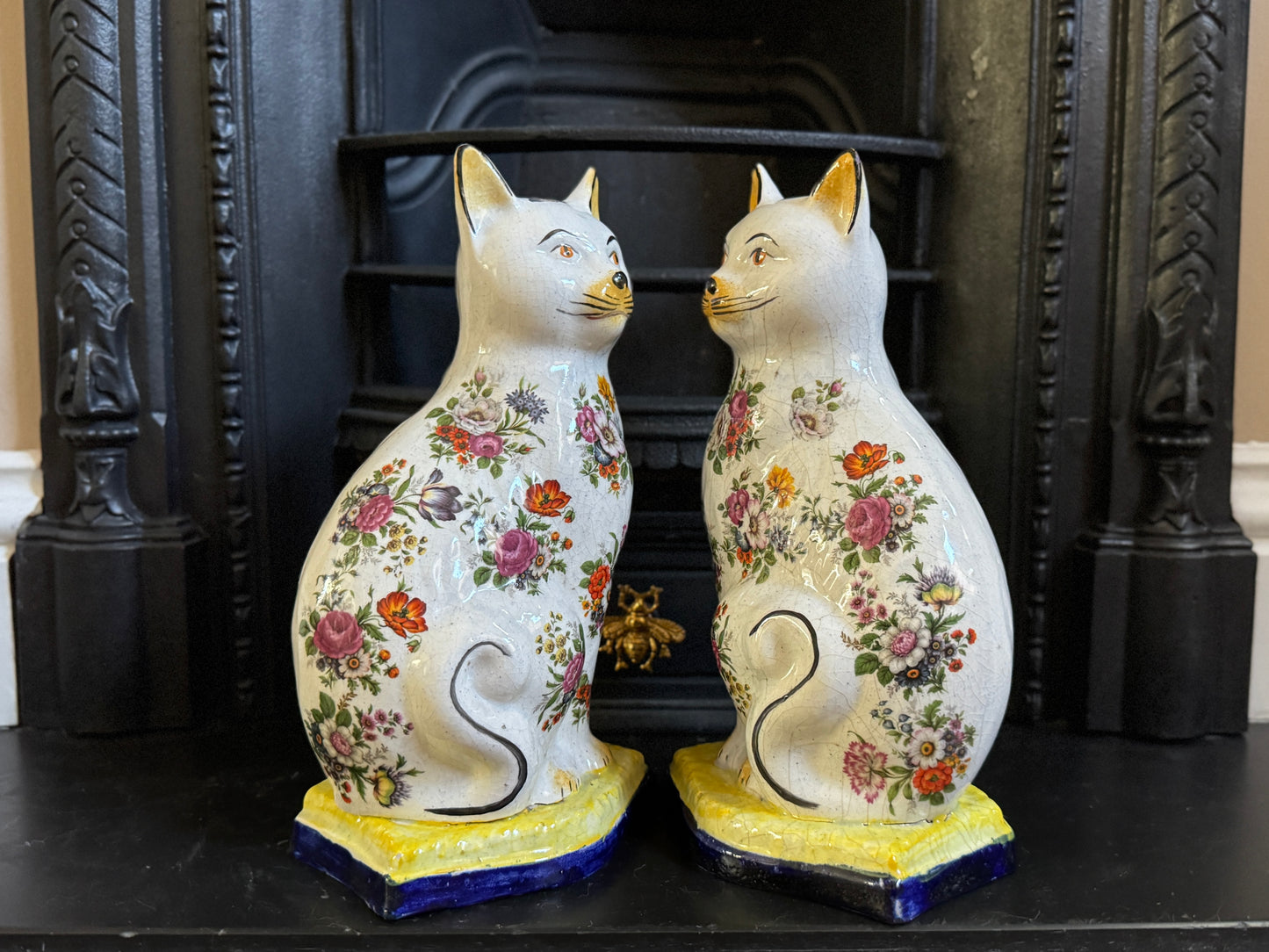 アンティーク、花柄スタッフォードシャーキャット（ペア）｜19世紀後期〜20世紀初期頃