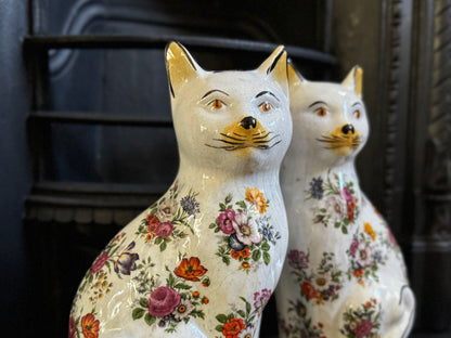 アンティーク、花柄スタッフォードシャーキャット（ペア）｜19世紀後期〜20世紀初期頃