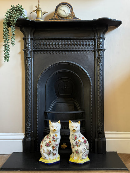 アンティーク、花柄スタッフォードシャーキャット（ペア）｜19世紀後期〜20世紀初期頃