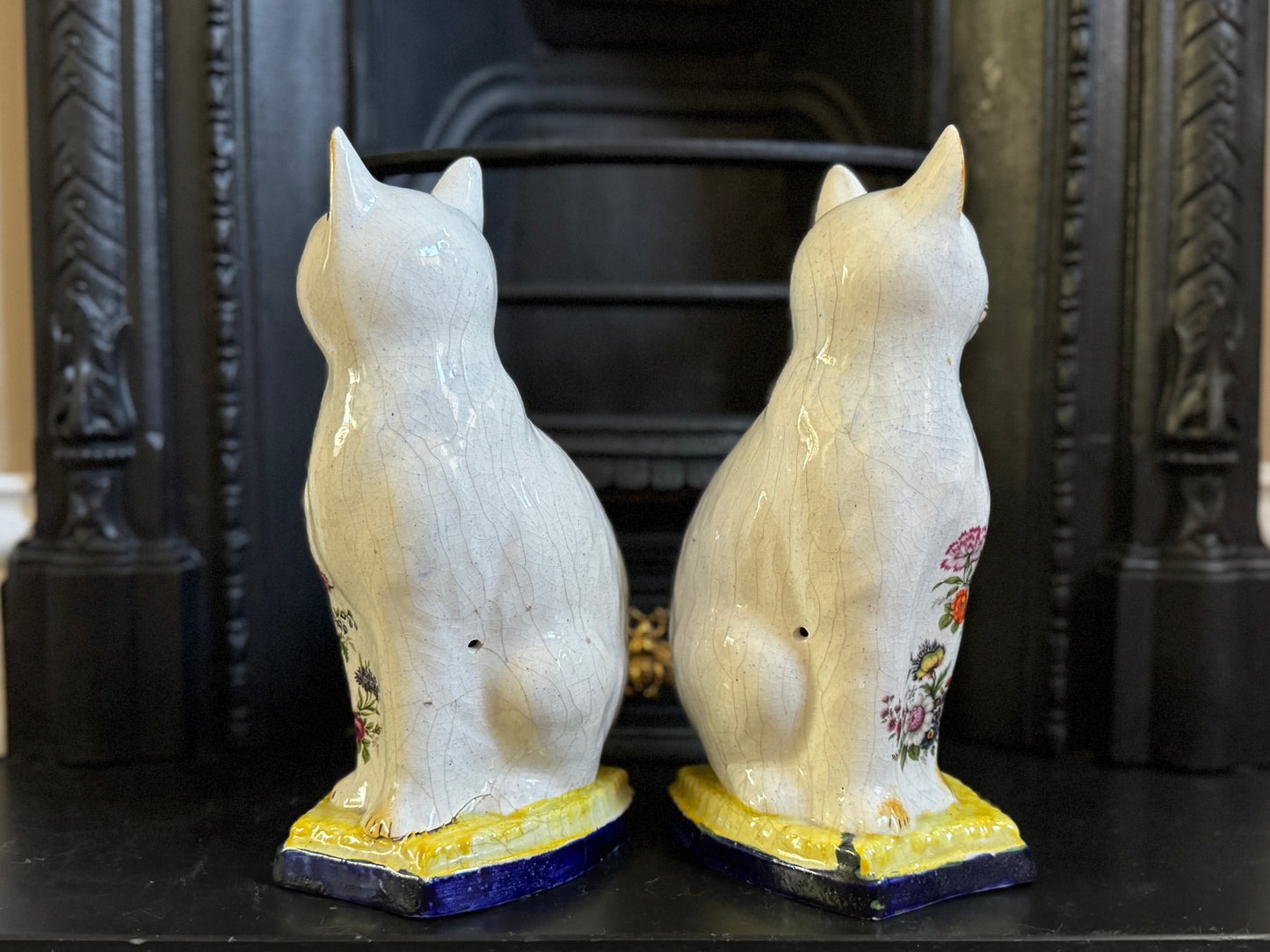 アンティーク、花柄スタッフォードシャーキャット（ペア）｜19世紀後期〜20世紀初期頃