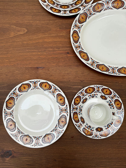 ミッドウィンター社、「キスメット」シリーズの食器セット、1970年頃