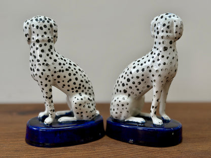 アンティーク、スタッフォードシャーのダルメシアン犬のペア｜1850年代頃