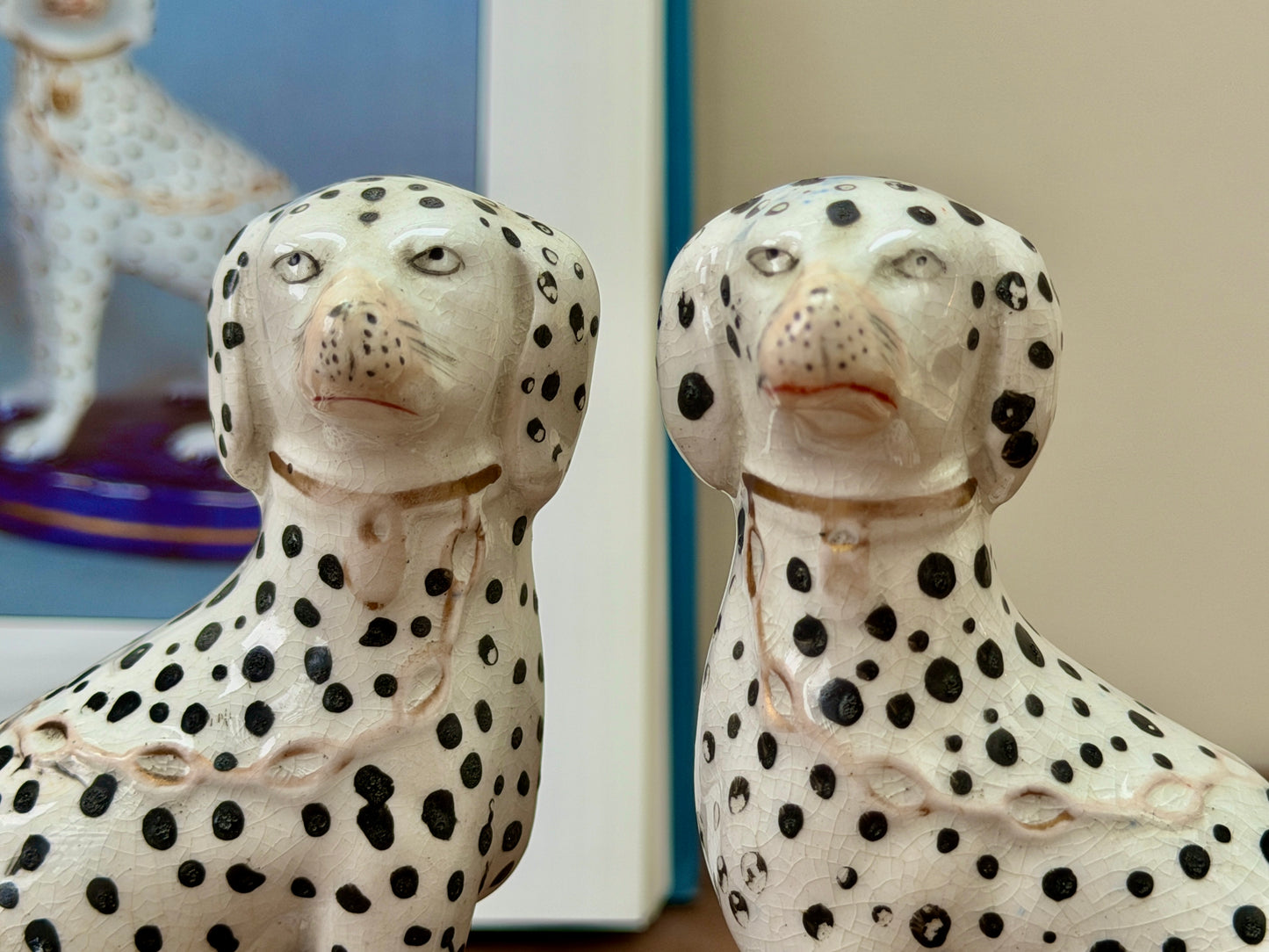 アンティーク、スタッフォードシャーのダルメシアン犬のペア｜1850年代頃