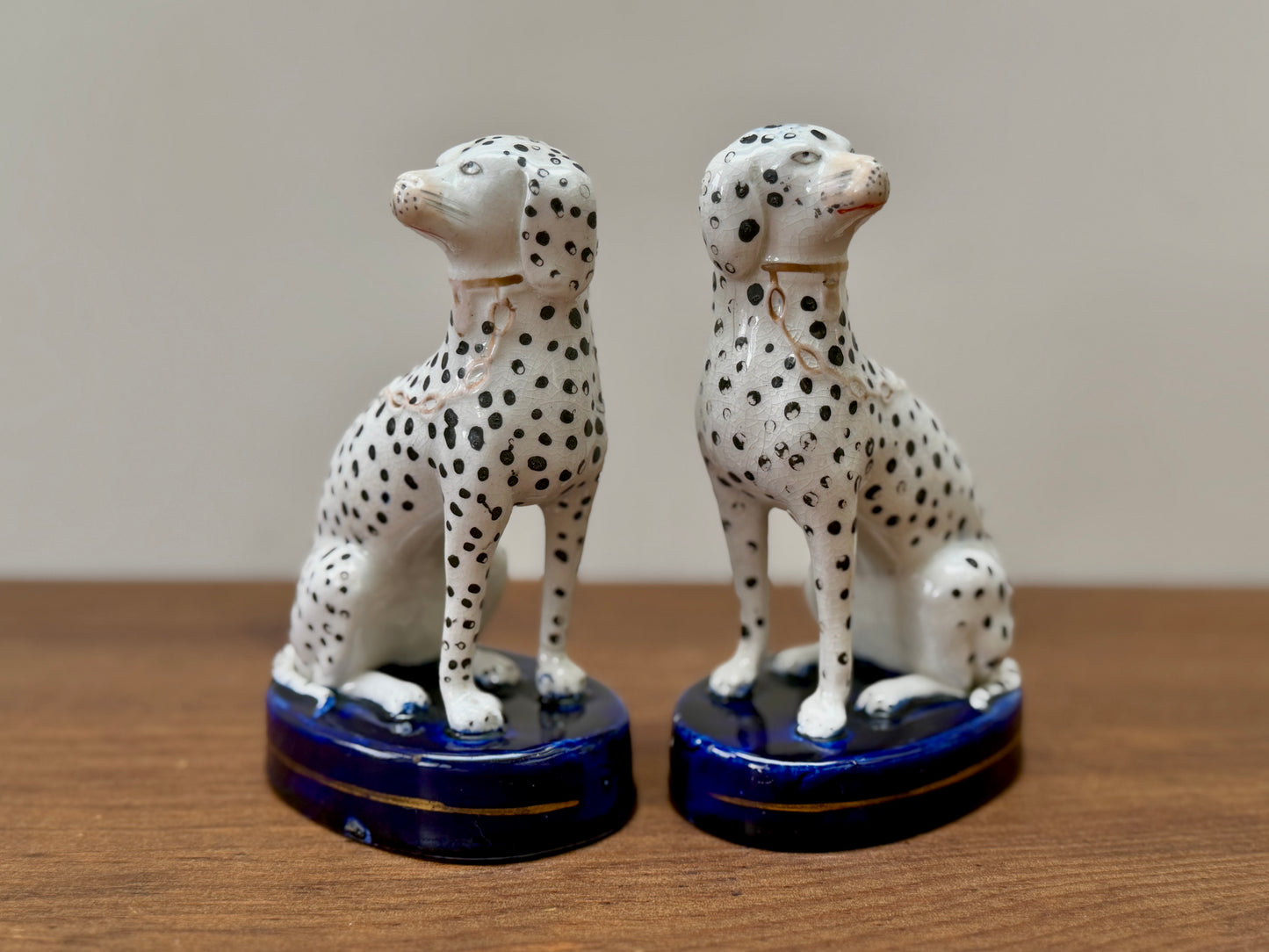 アンティーク、スタッフォードシャーのダルメシアン犬のペア｜1850年代頃