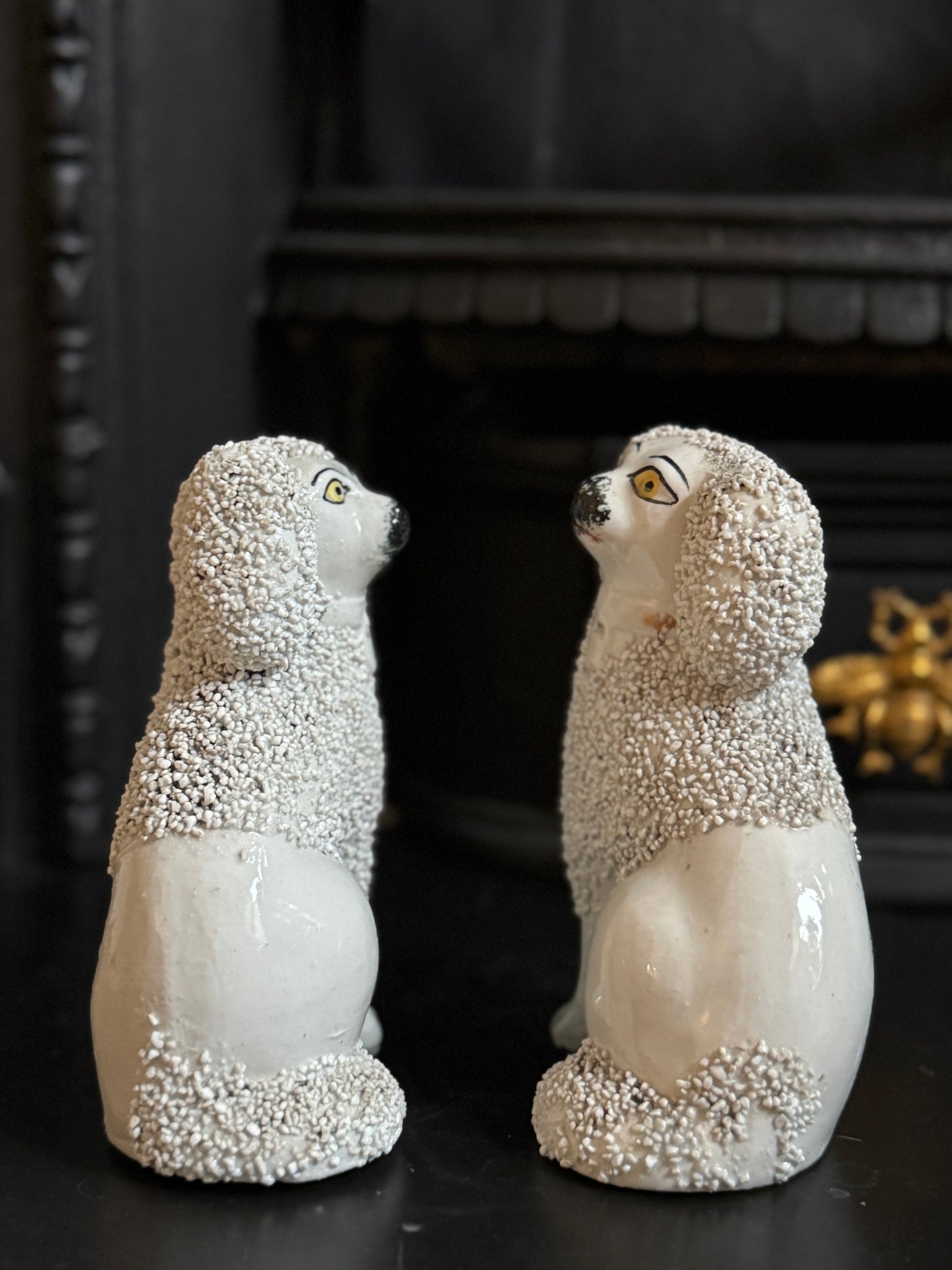 ヴィクトリア時代、スタッフォードシャードッグ・プードル（ペア）｜高さ約11cm