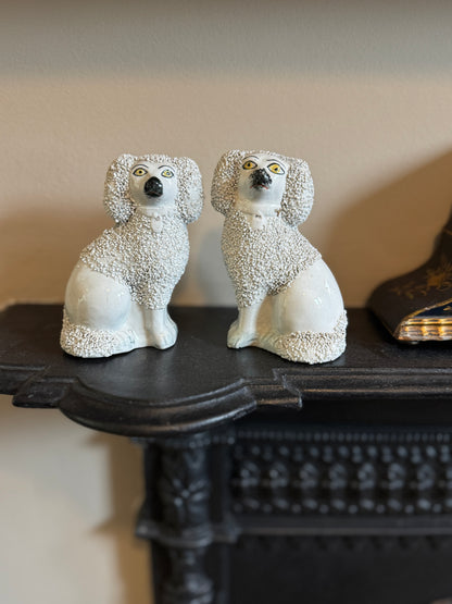 ヴィクトリア時代、スタッフォードシャードッグ・プードル（ペア）｜高さ約11cm