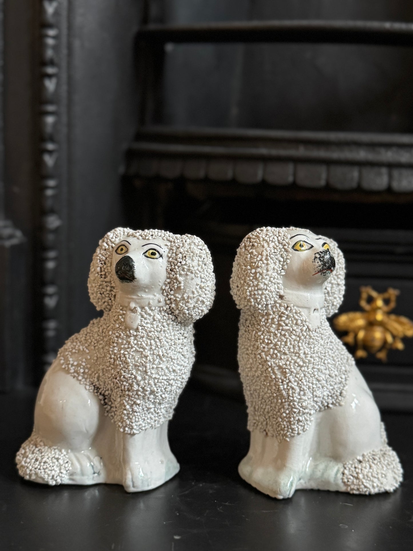 ヴィクトリア時代、スタッフォードシャードッグ・プードル（ペア）｜高さ約11cm