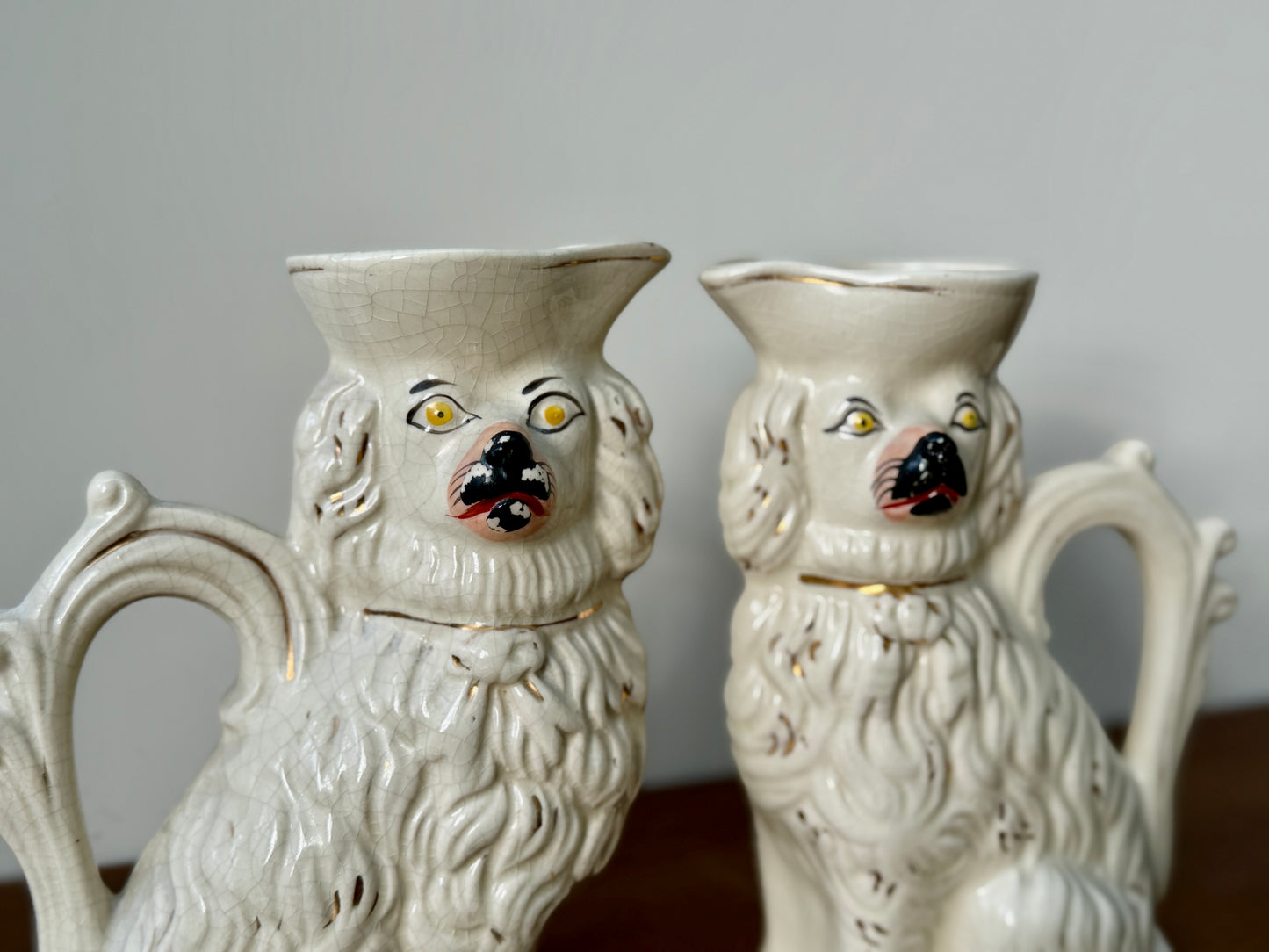 アンティーク、スタッフォードシャードッグ、スパニエルのジャグ（ペア）｜1850年頃