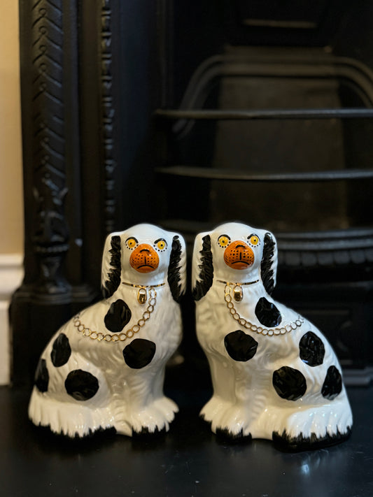 Pair_of_Vintage_Staffordshire_Dogs_by_Burleigh