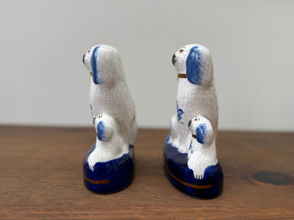 ヴィンテージ、スタッフォードシャードッグ、母犬と子犬｜青い花柄｜1940〜1950年代頃