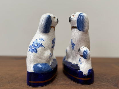 ヴィンテージ、スタッフォードシャードッグ、母犬と子犬｜青い花柄｜1940〜1950年代頃