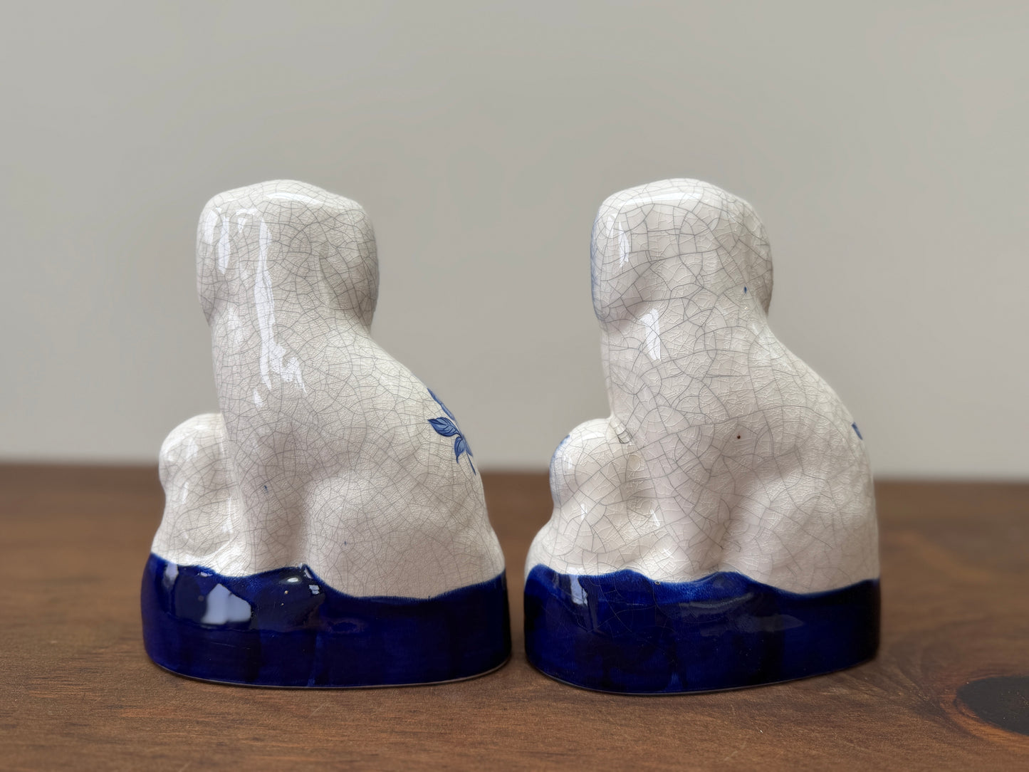 ヴィンテージ、スタッフォードシャードッグ、母犬と子犬｜青い花柄｜1940〜1950年代頃