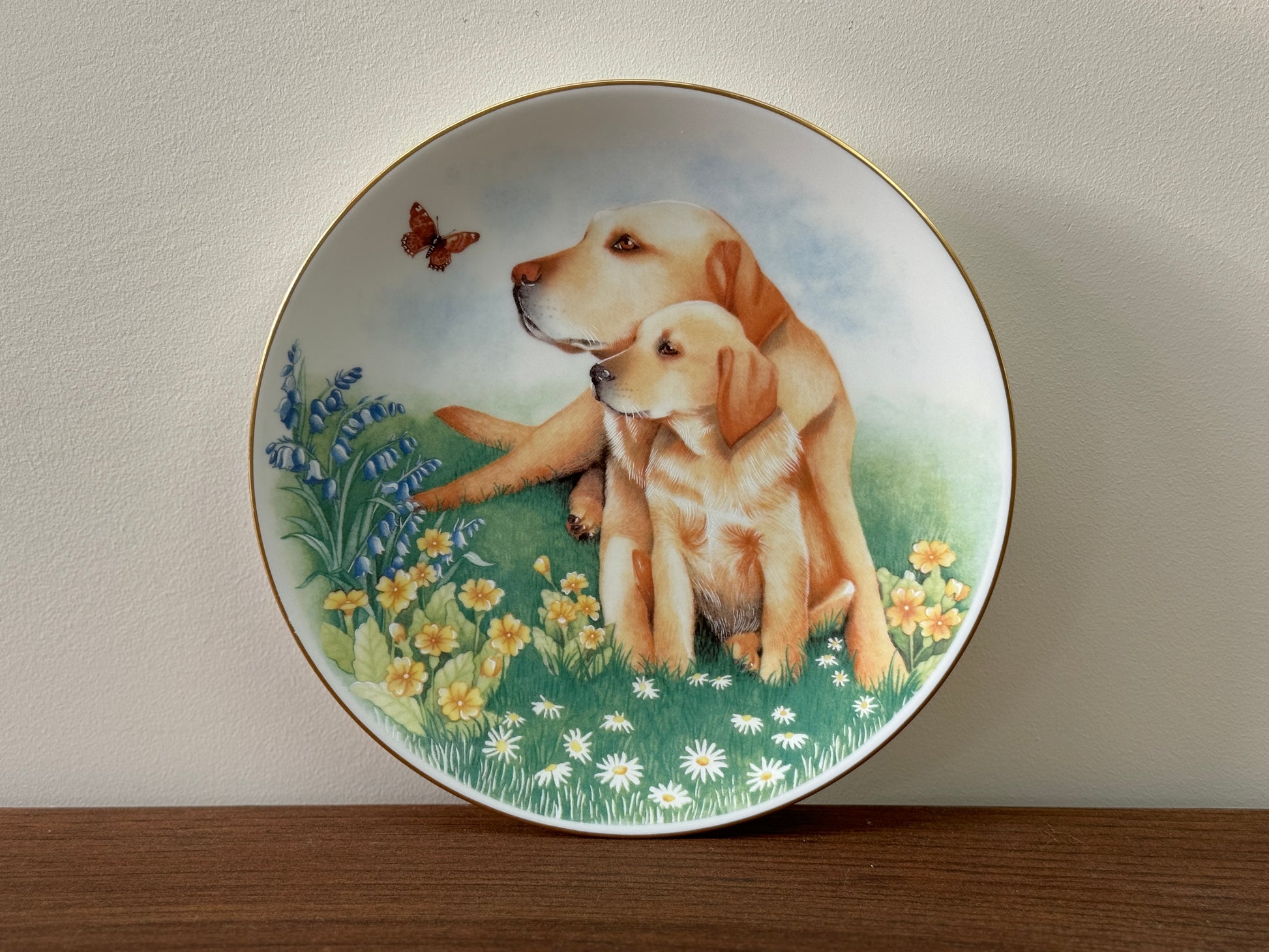 Royal_Worcester_Dogs_and_Puppies_Labradors_Plate_Designed_by_Rut_Boden_1990_vintage