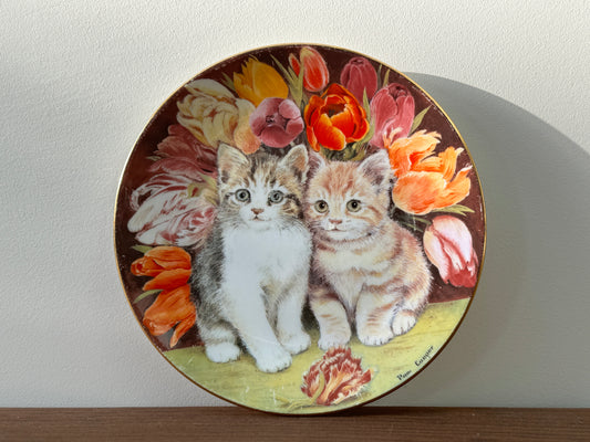 Royal_Worcester_SittingPretty_Bone_China_Decorative_Plate_with_Tabby_and_Ginger_Kittens_by_PamCooper_1994_vintage