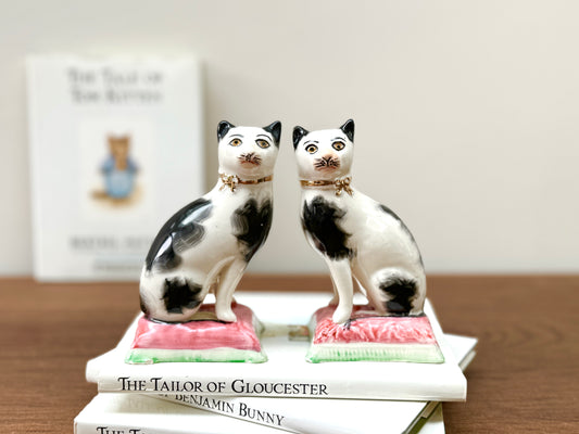 Victorian Staffordshire Cats with Hand-Painted Features – Traditional Press Moulded Pair