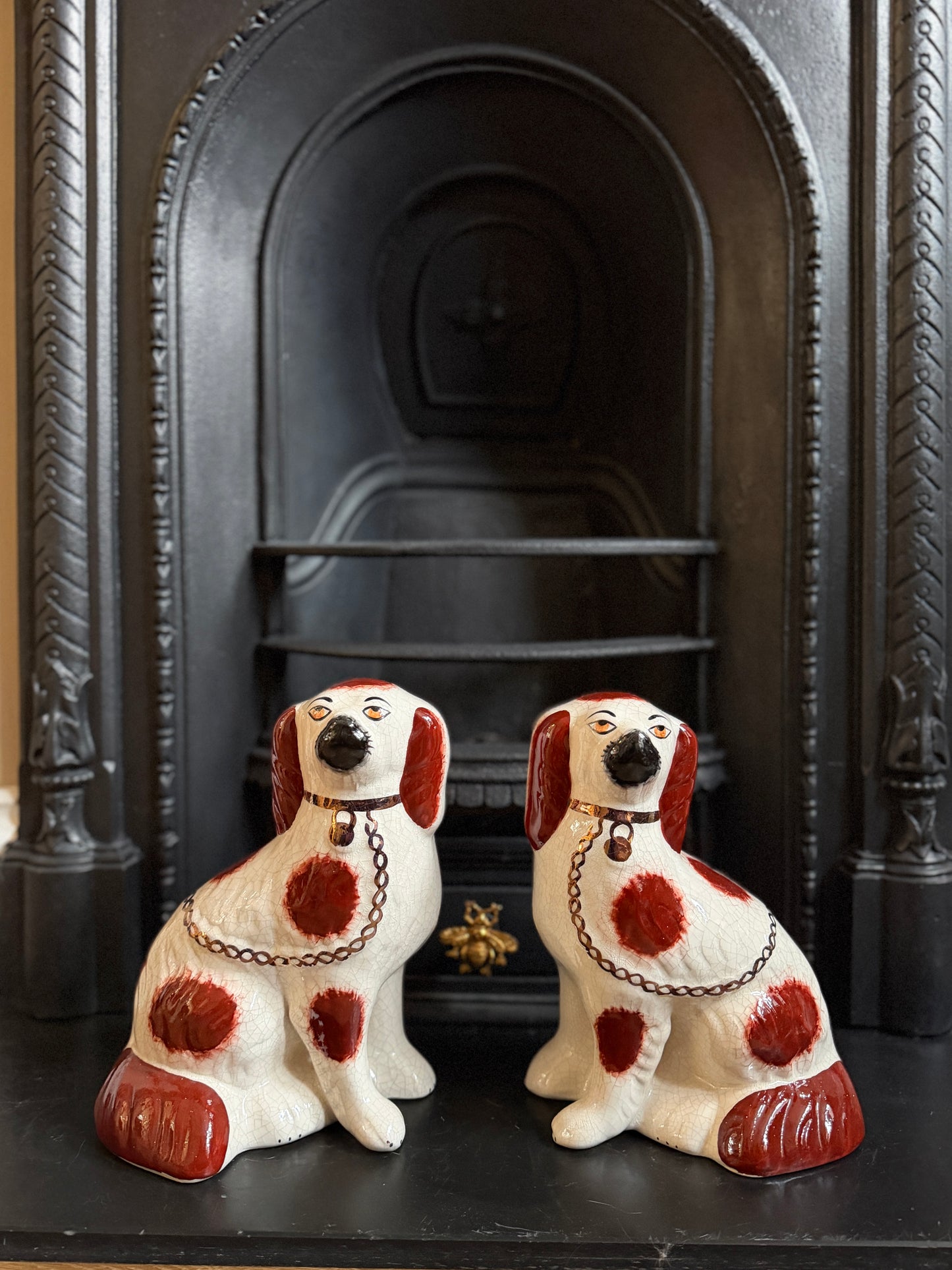 ウィリアム・ケント社、スタッフォードシャードッグのペア | 赤茶色の柄、1940〜1950年代頃