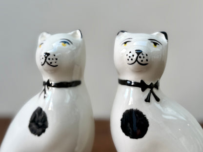 アーサー・ウッド社、ミッドセンチュリーのスタッフォードシャーキャット（ペア）