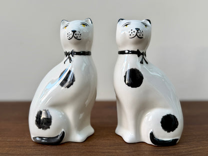 アーサー・ウッド社、ミッドセンチュリーのスタッフォードシャーキャット（ペア）