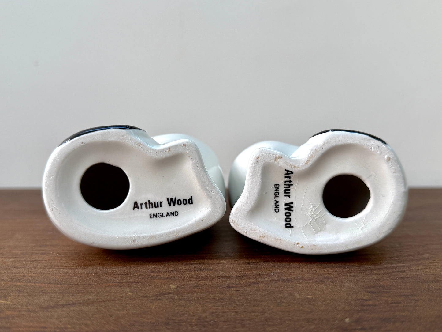 アーサー・ウッド社、ミッドセンチュリーのスタッフォードシャーキャット（ペア）