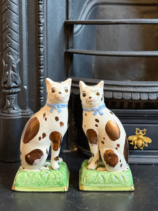Vintage Pair of Staffordshire Cats with Glass Eyes and Copper Lustre Decoration
